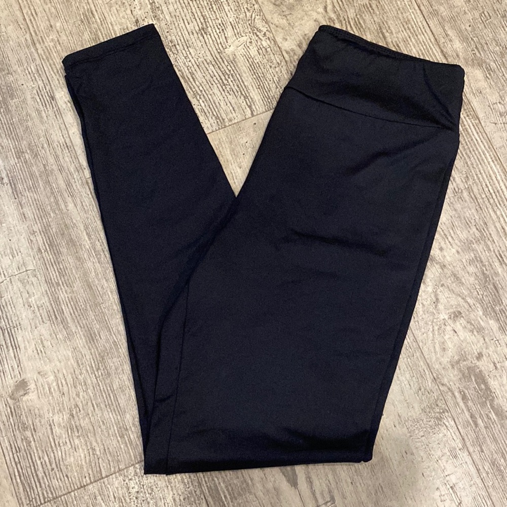LuLaRoe Black Leggings OS